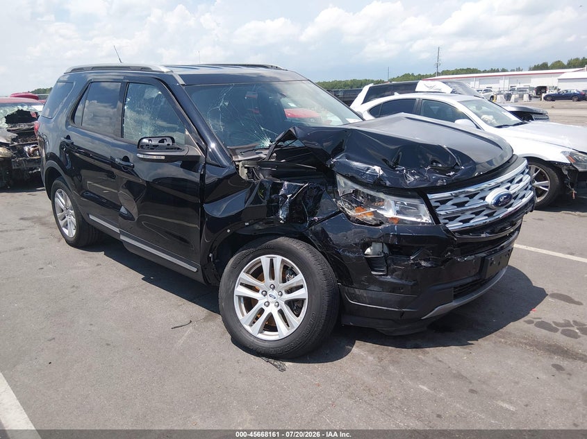 Photo of the 2019 FORD EXPLORER XLT