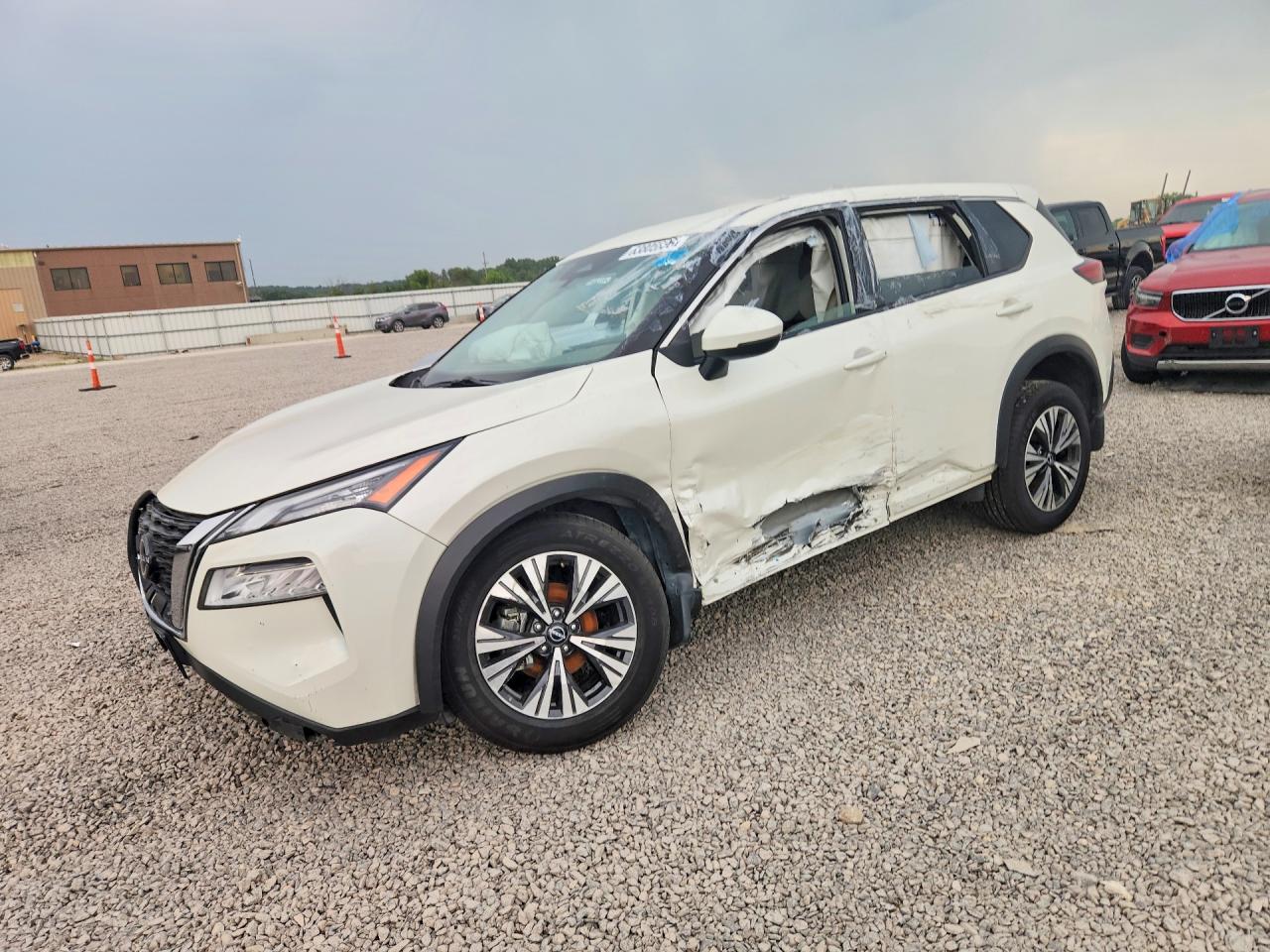 Photo of the 2023 NISSAN ROGUE SV