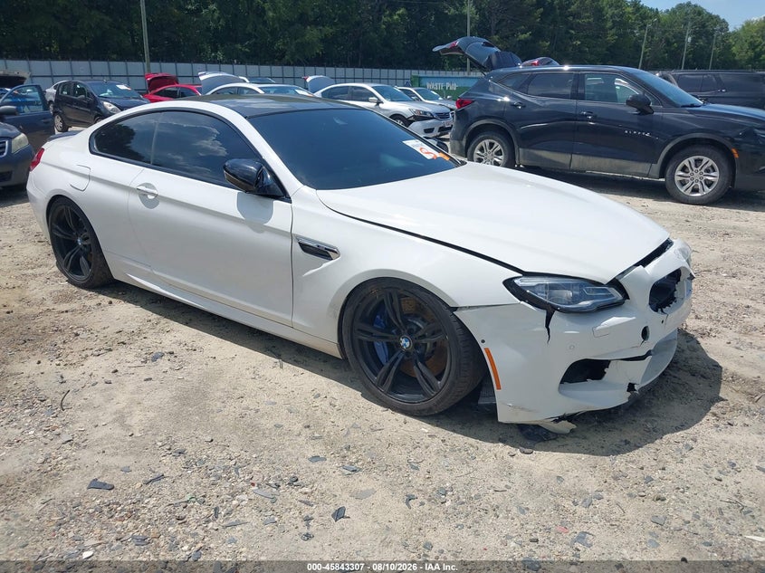 Photo of the 2016 BMW M6