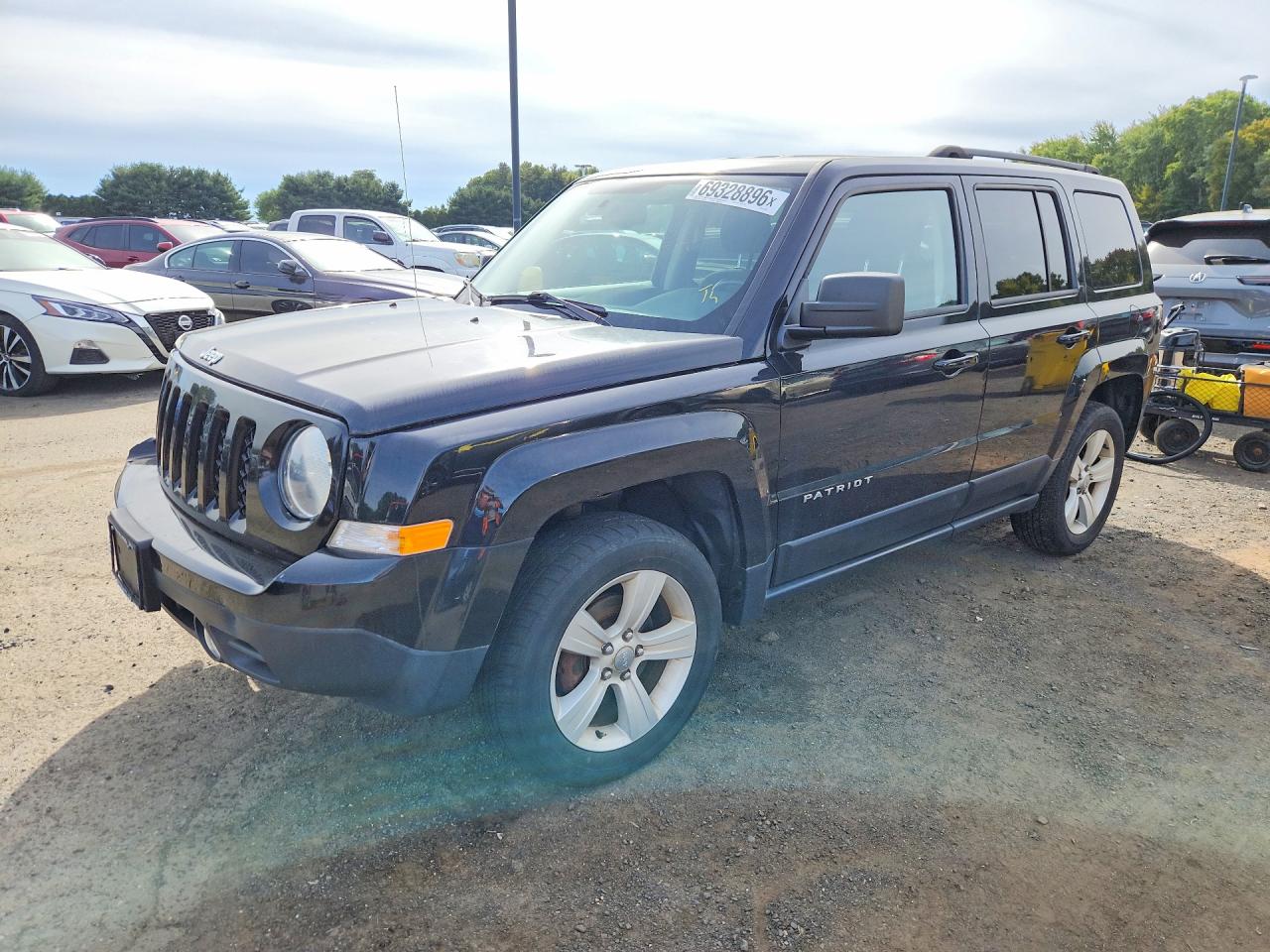 Photo of the 2016 JEEP PATRIOT LATITUDE