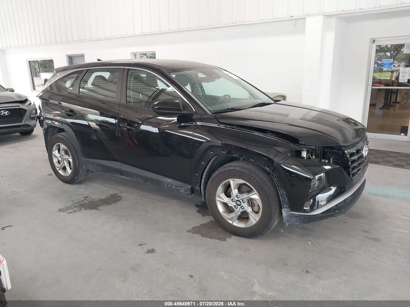 Photo of the 2024 HYUNDAI TUCSON SE