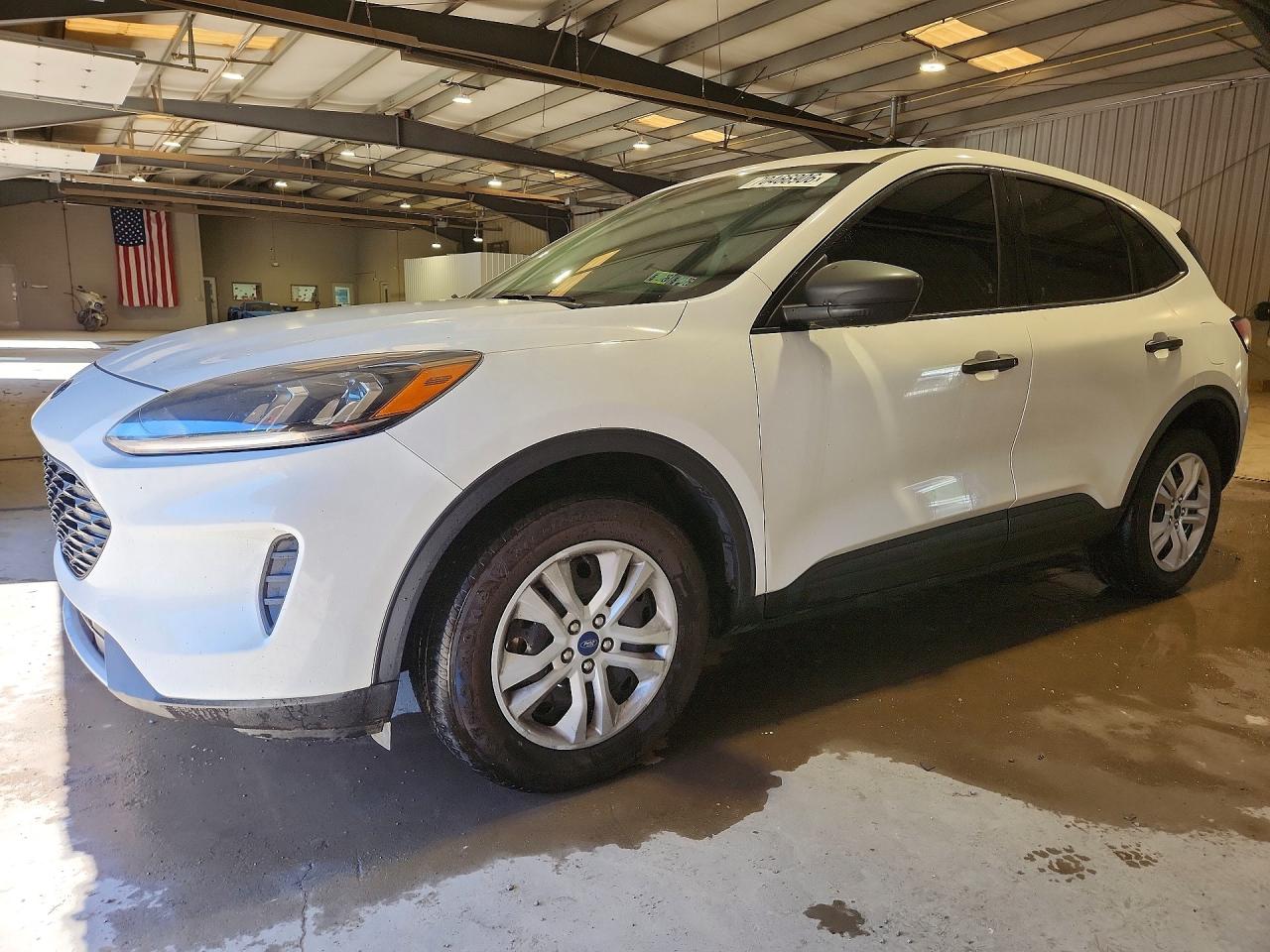 Photo of the 2021 FORD ESCAPE S