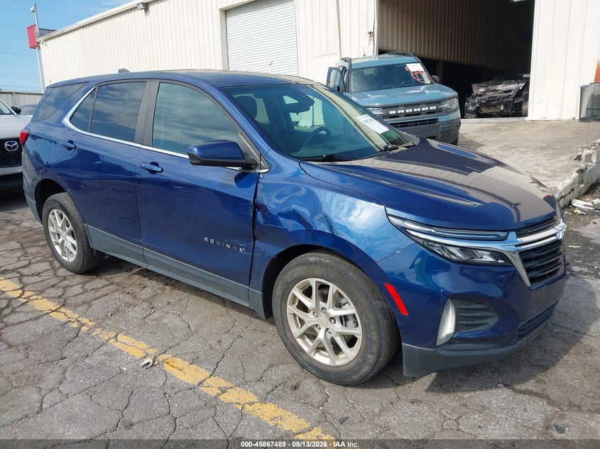 Photo of the 2022 CHEVROLET EQUINOX FWD LT