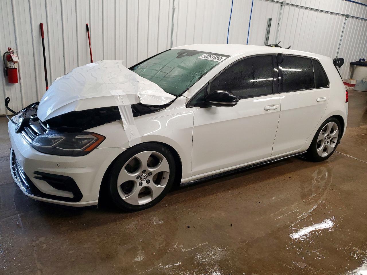 Photo of the 2019 VOLKSWAGEN GOLF R