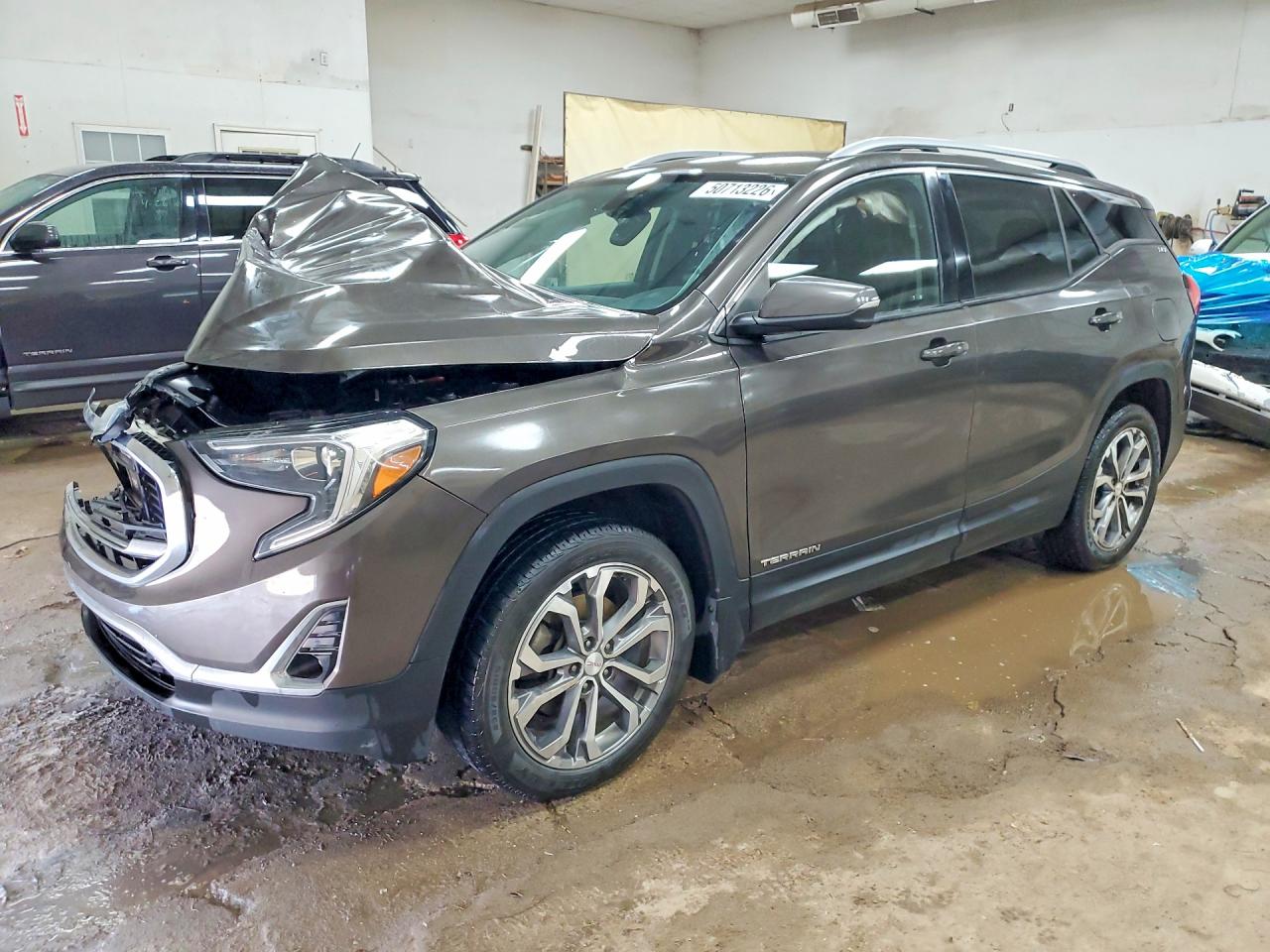 Photo of the 2020 GMC TERRAIN SLT