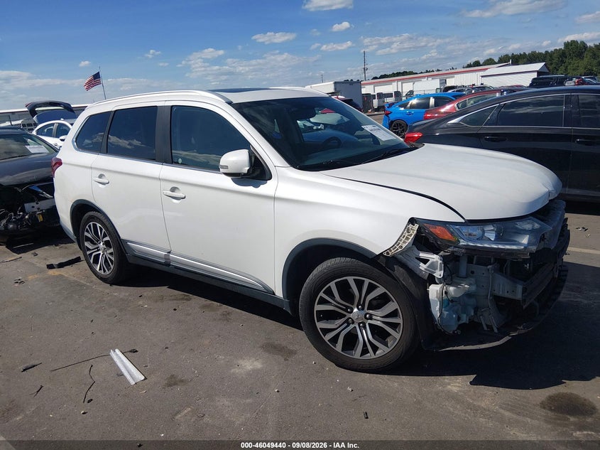 Photo of the 2017 MITSUBISHI OUTLANDER SEL