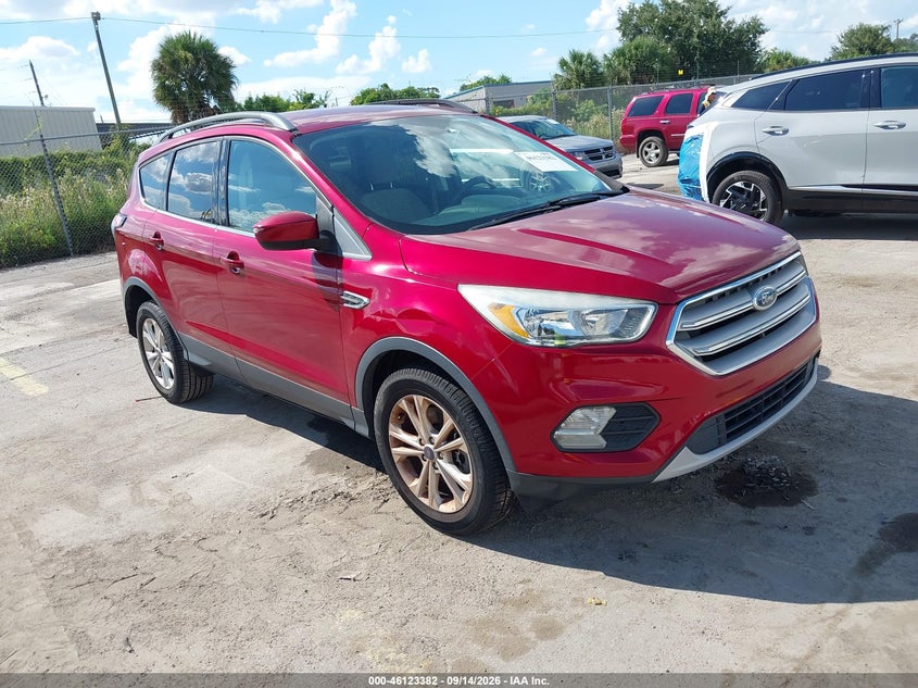 Photo of the 2018 FORD ESCAPE SE