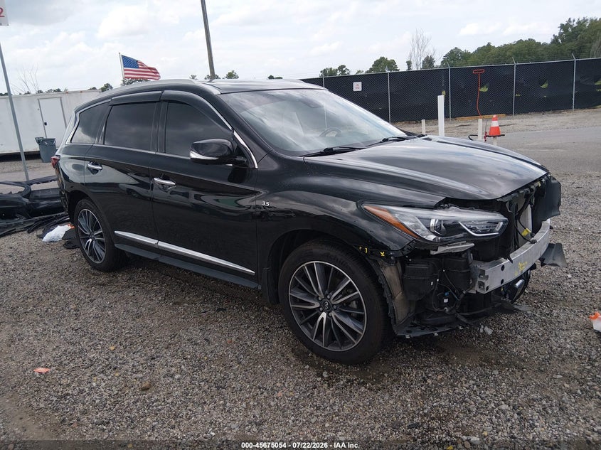 Photo of the 2019 INFINITI QX60 LUXE