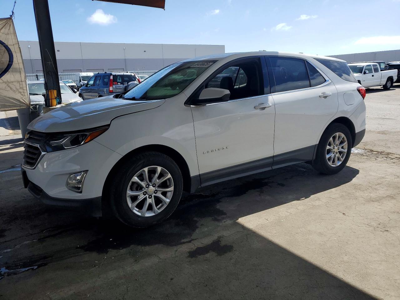 Photo of the 2020 CHEVROLET EQUINOX LT