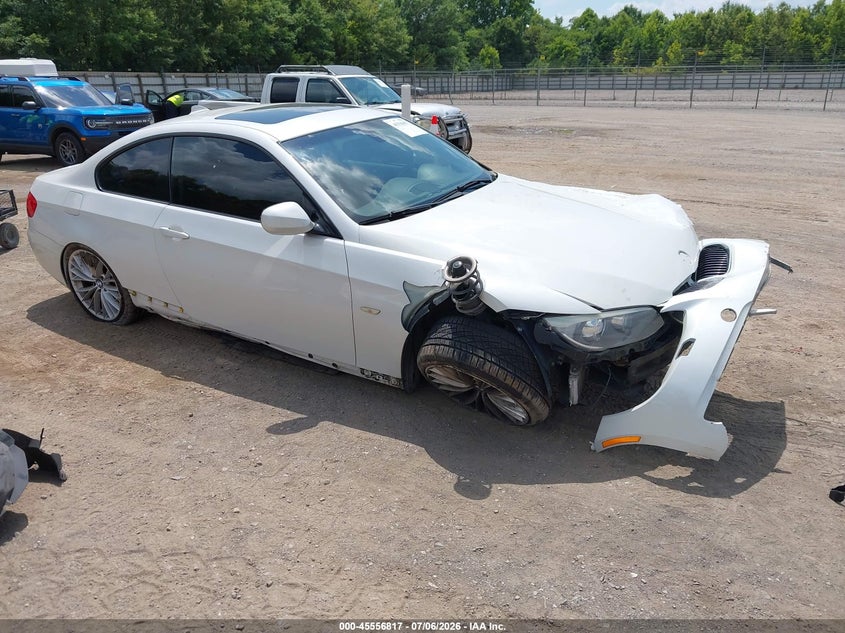 Photo of the 2011 BMW 335I