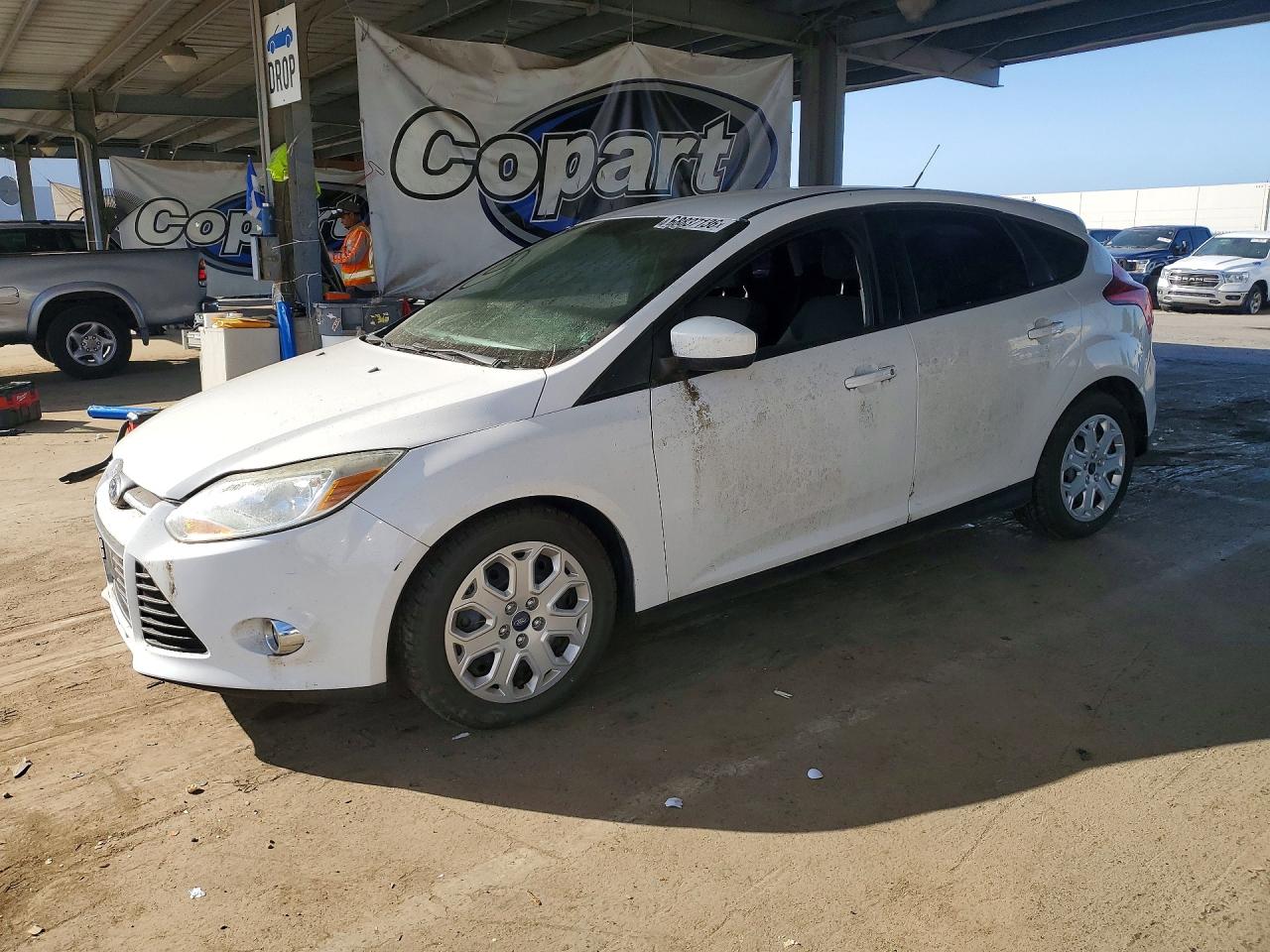Photo of the 2012 FORD FOCUS SE
