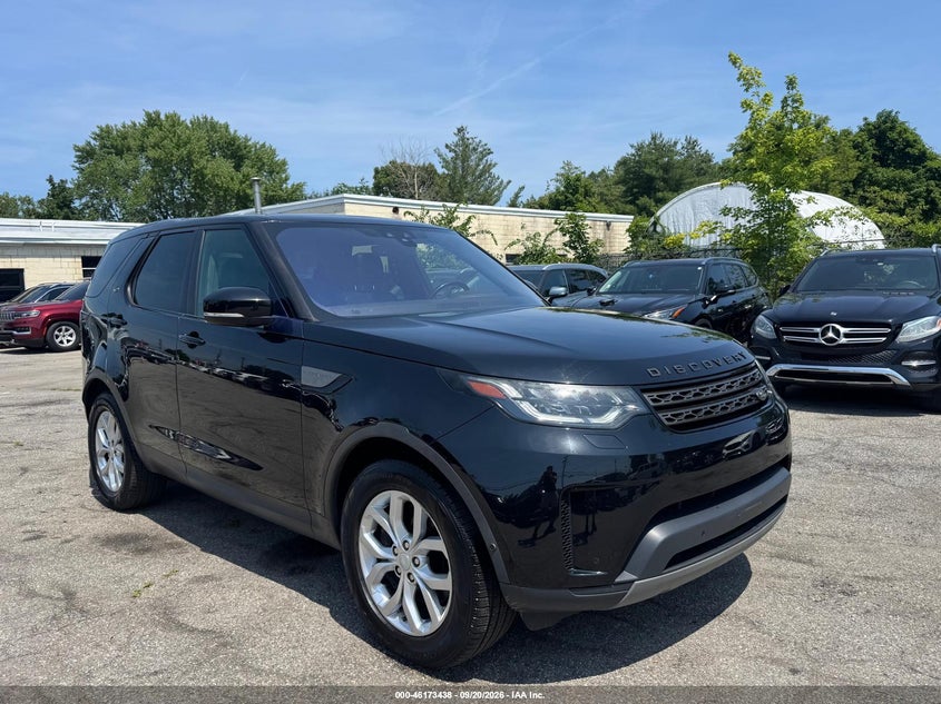 Photo of the 2020 LAND ROVER DISCOVERY SE