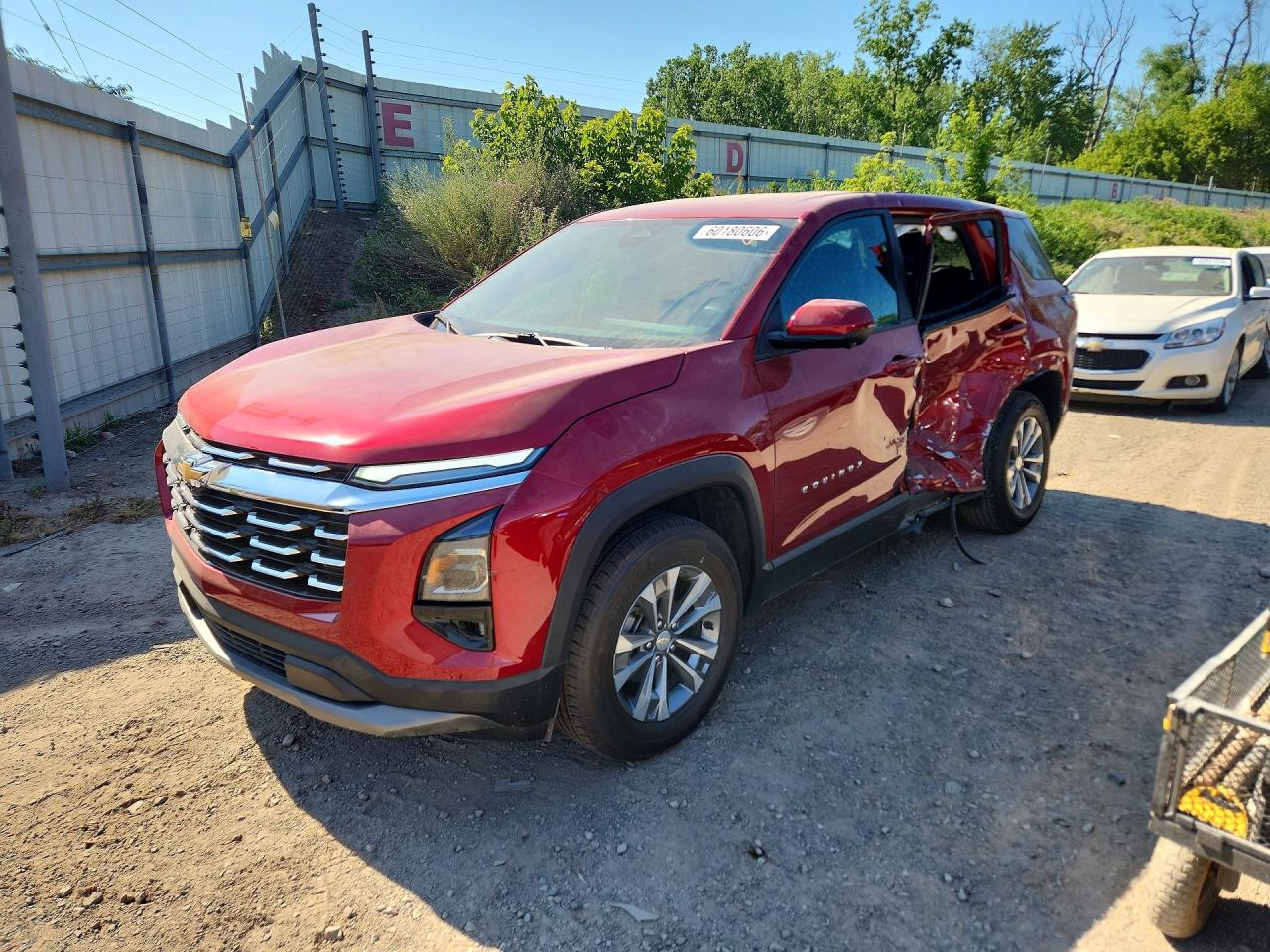 Photo of the 2026 CHEVROLET EQUINOX LT