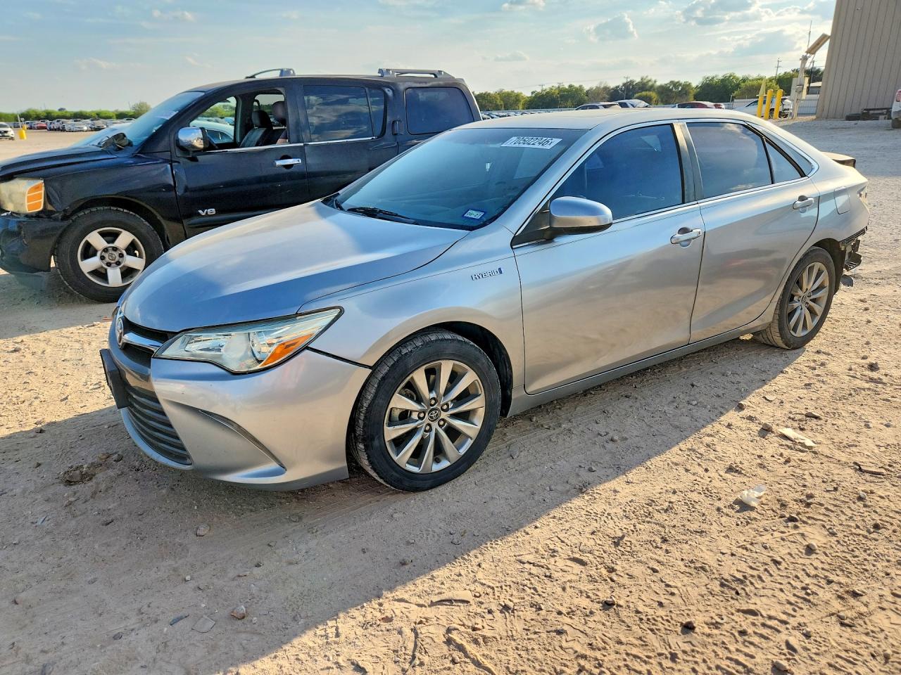 Photo of the 2015 TOYOTA CAMRY HYBRID XLE