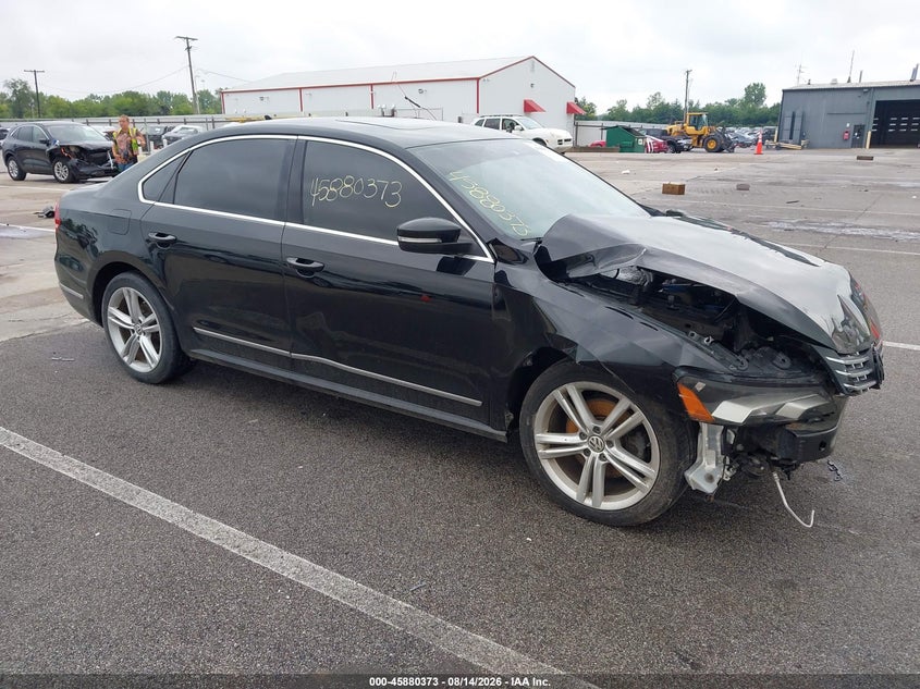Photo of the 2014 VOLKSWAGEN PASSAT 2.0L TDI SEL PREMIUM