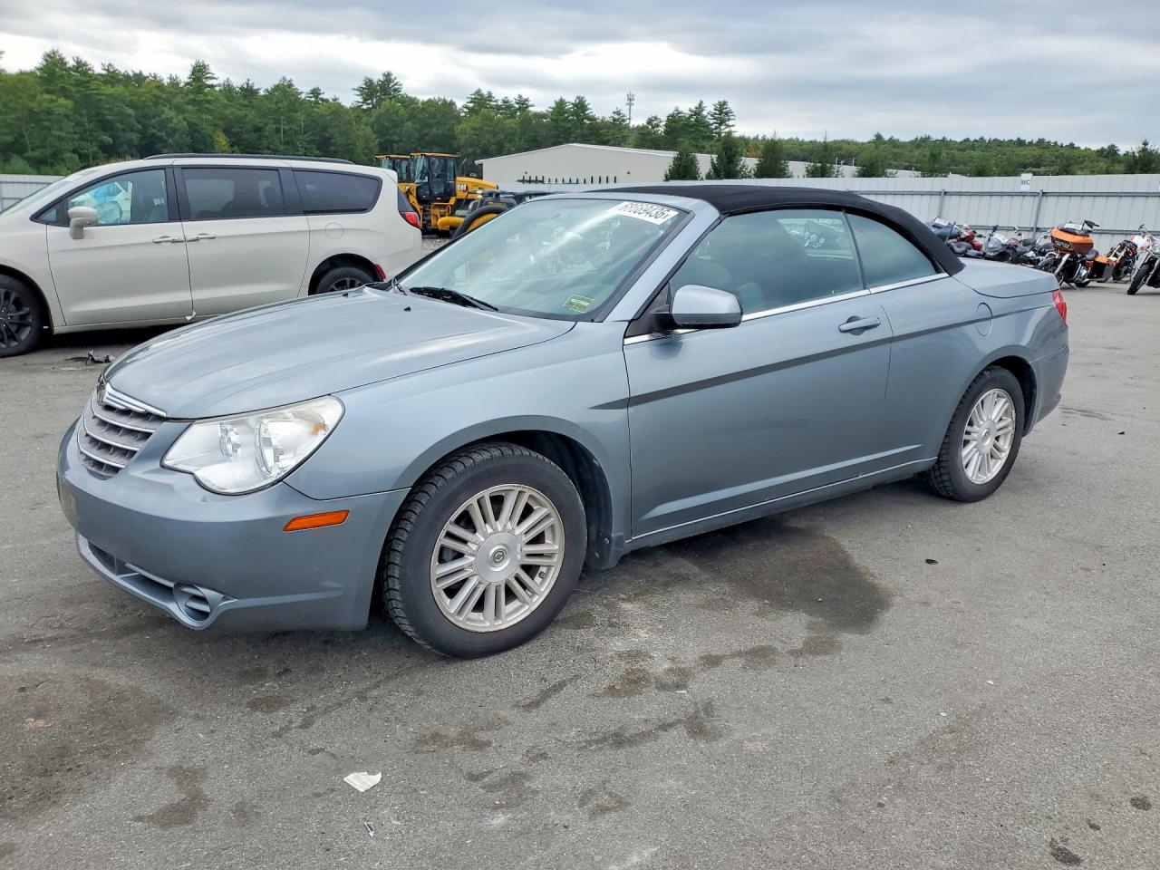 Photo of the 2009 CHRYSLER SEBRING TOURING