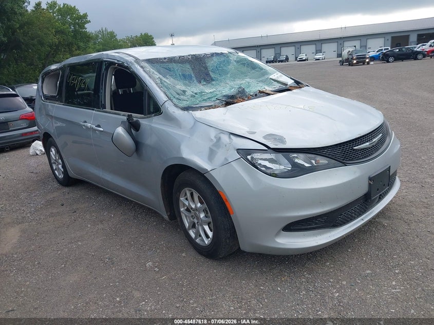 Photo of the 2023 CHRYSLER VOYAGER LX
