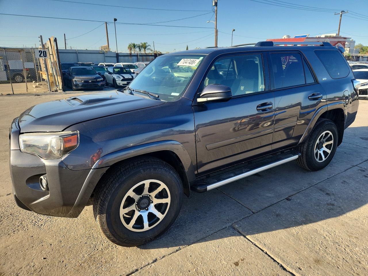 Photo of the 2023 TOYOTA 4RUNNER SR5