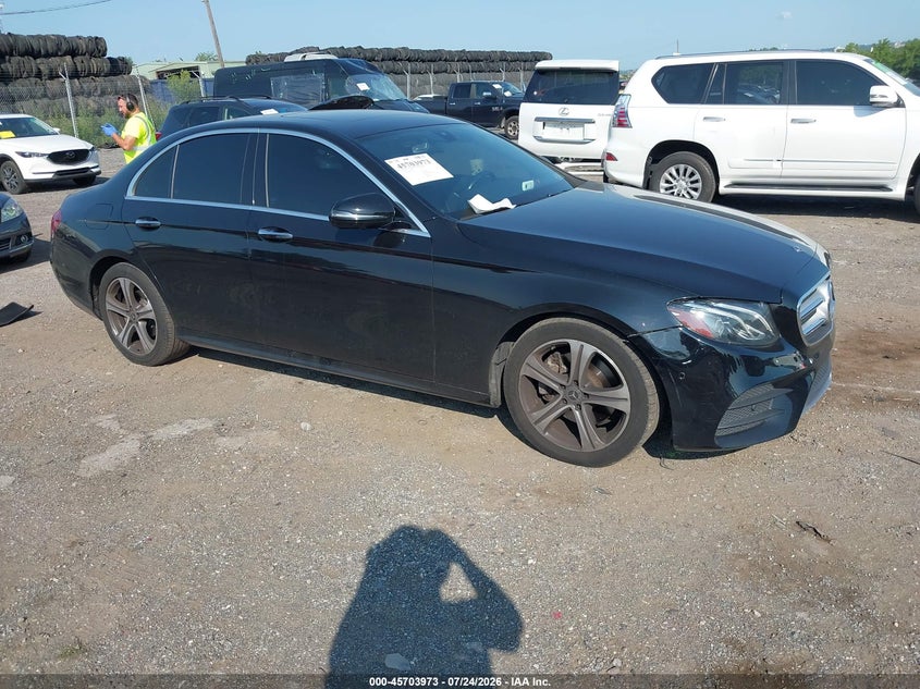 Photo of the 2019 MERCEDES-BENZ E 300 4MATIC