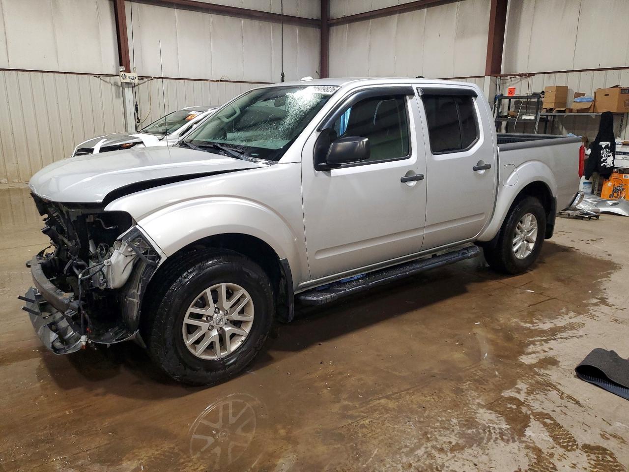 Photo of the 2018 NISSAN FRONTIER SV