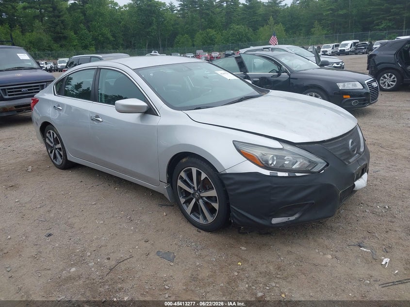 Photo of the 2016 NISSAN ALTIMA 2.5 SR