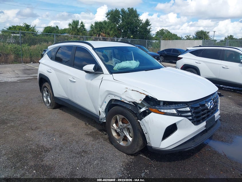 Photo of the 2024 HYUNDAI TUCSON SEL