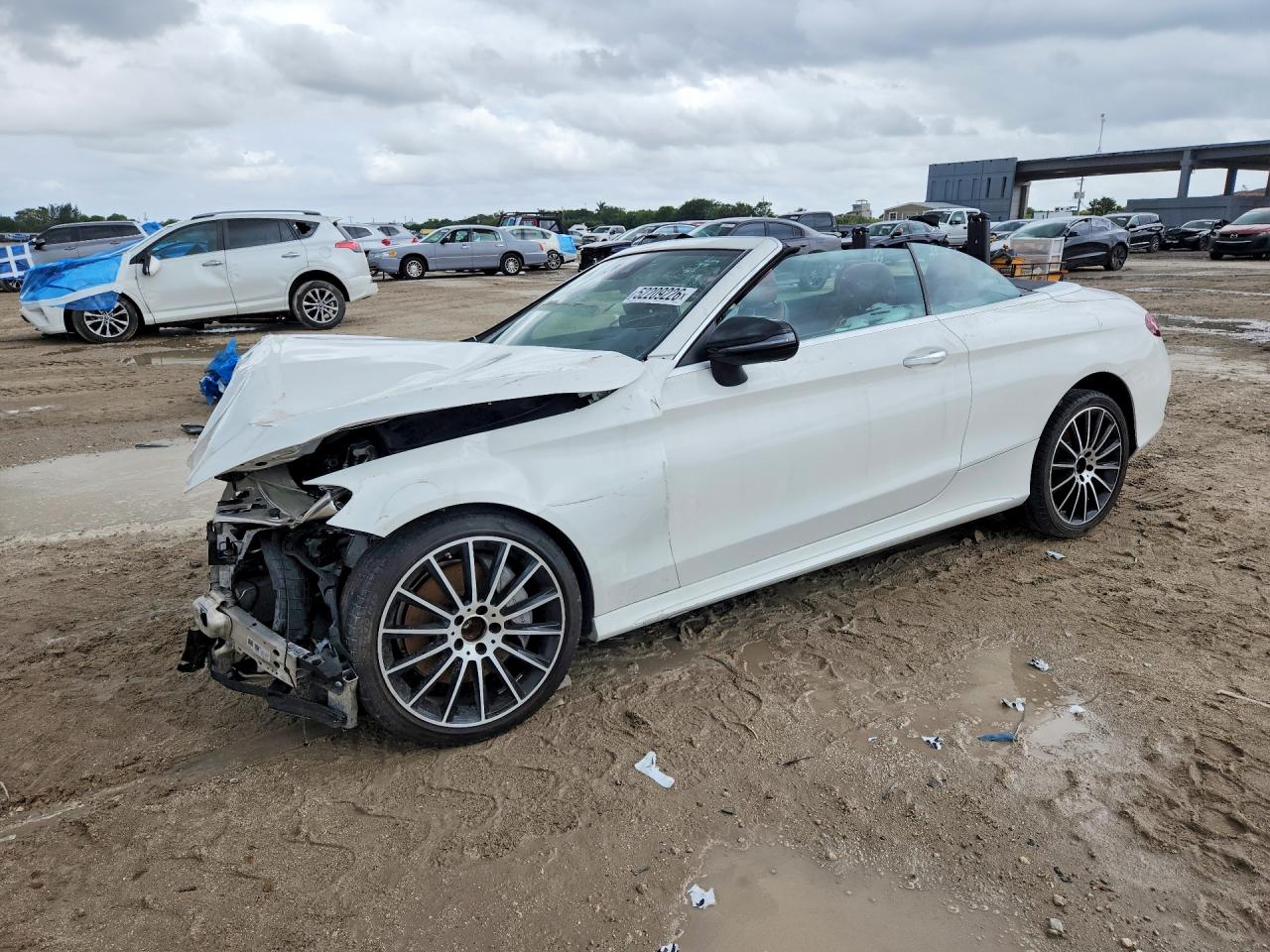 Photo of the 2023 MERCEDES-BENZ C 300