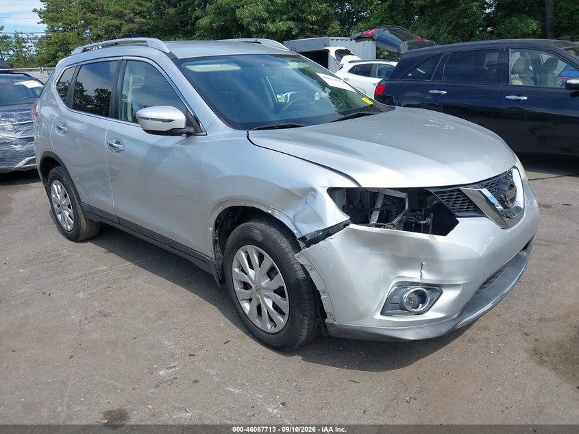 Photo of the 2016 NISSAN ROGUE SV
