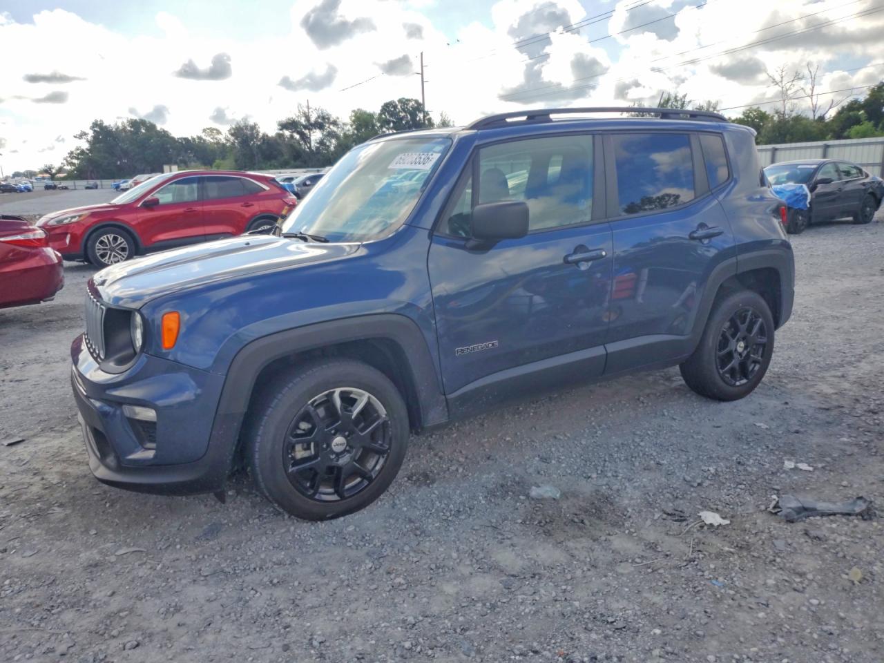 Photo of the 2022 JEEP RENEGADE LATITUDE