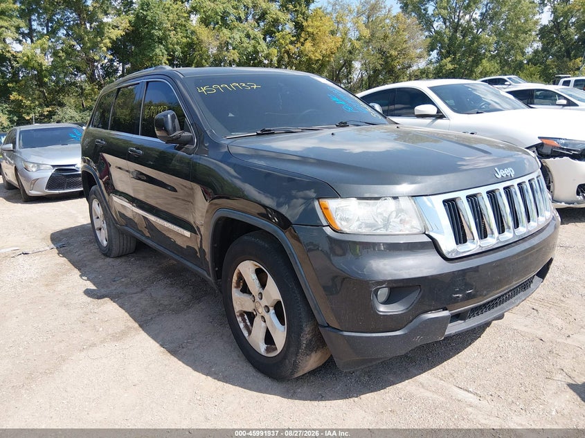 Photo of the 2011 JEEP GRAND CHEROKEE LAREDO