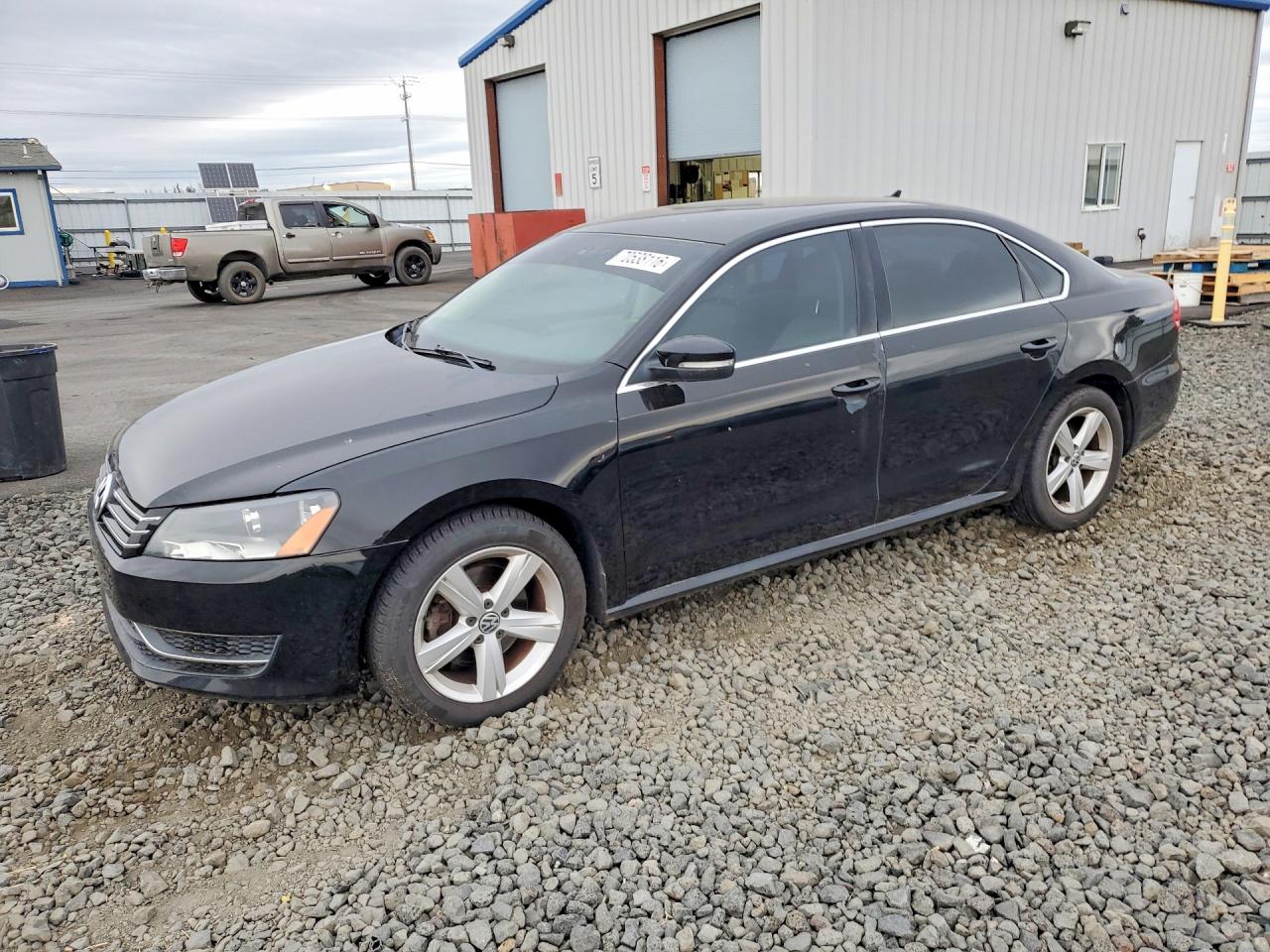Photo of the 2013 VOLKSWAGEN PASSAT SE