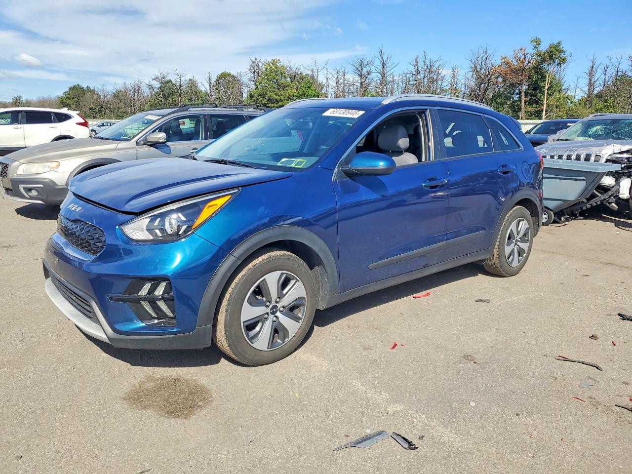 Photo of the 2022 KIA NIRO LX