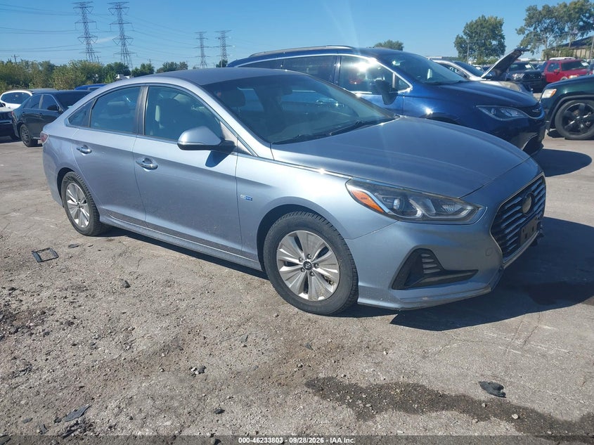 Photo of the 2018 HYUNDAI SONATA HYBRID SE