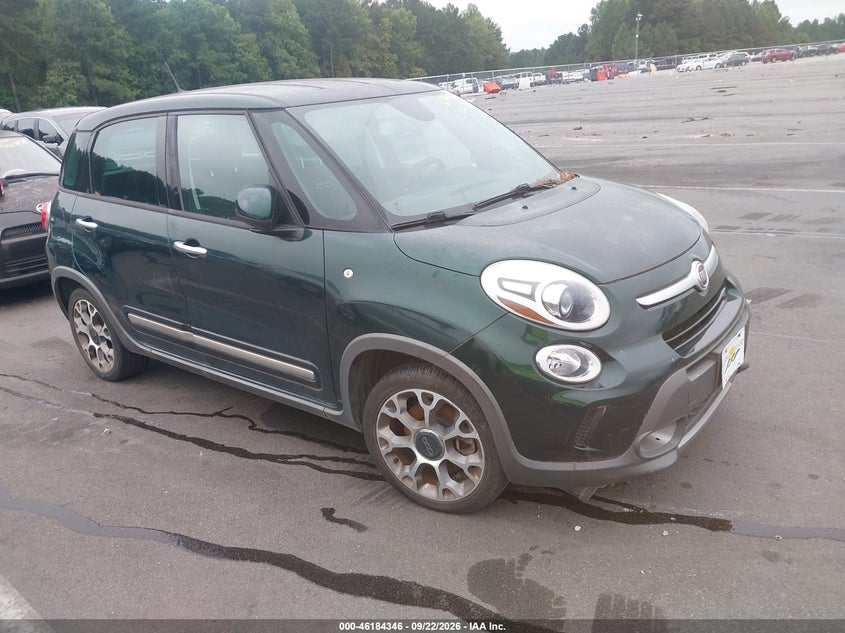 Photo of the 2014 FIAT 500L TREKKING