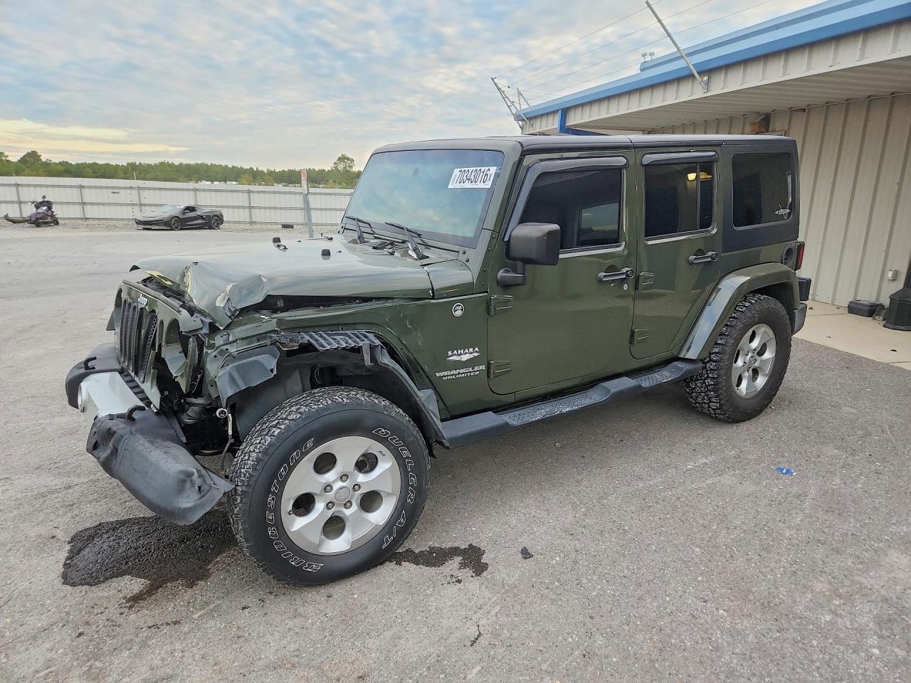 Photo of the 2015 JEEP WRANGLER UNLIMITED SAHARA