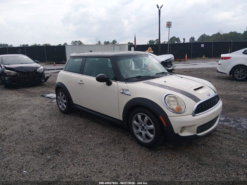 Photo of the 2010 MINI COOPER S