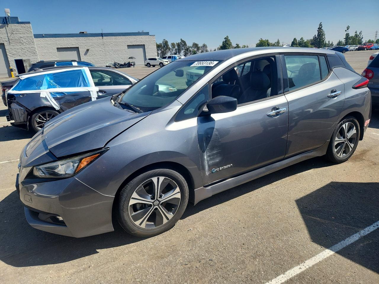 Photo of the 2025 NISSAN LEAF SL