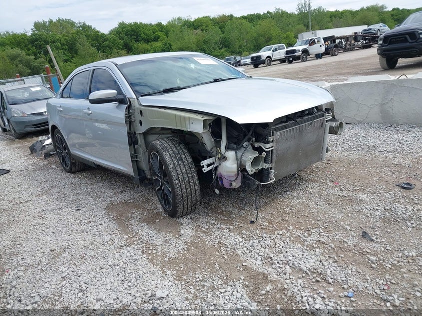 Photo of the 2019 FORD TAURUS SEL