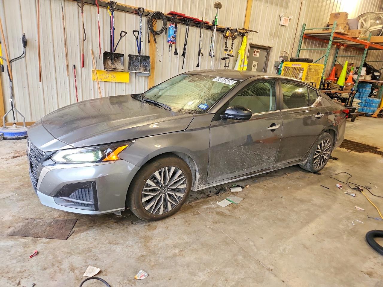 Photo of the 2025 NISSAN ALTIMA SV