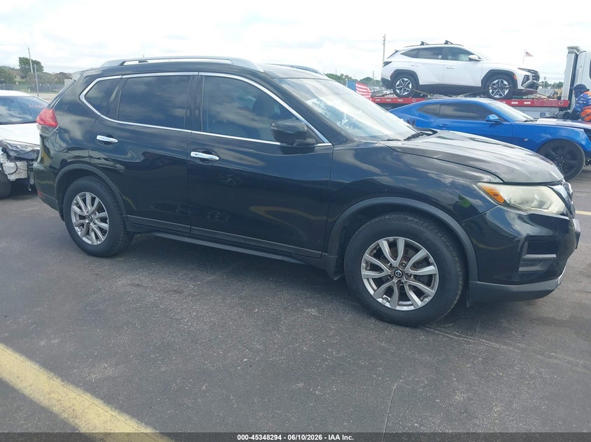 Photo of the 2017 NISSAN ROGUE SV
