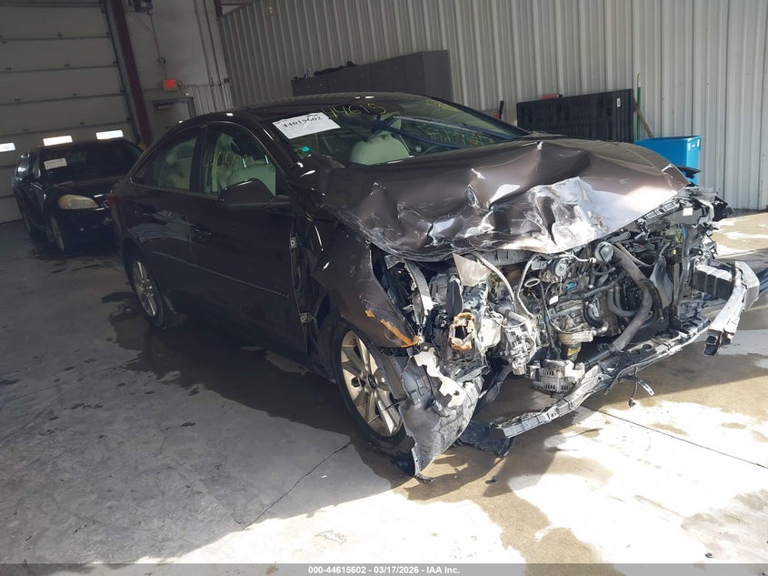 Photo of the 2015 HYUNDAI SONATA SE