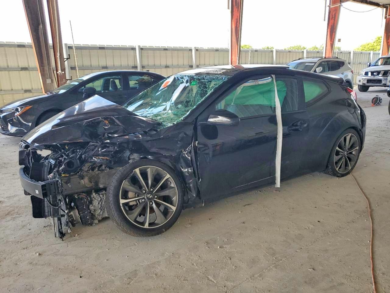 Photo of the 2020 HYUNDAI VELOSTER 2.0L PREMIUM