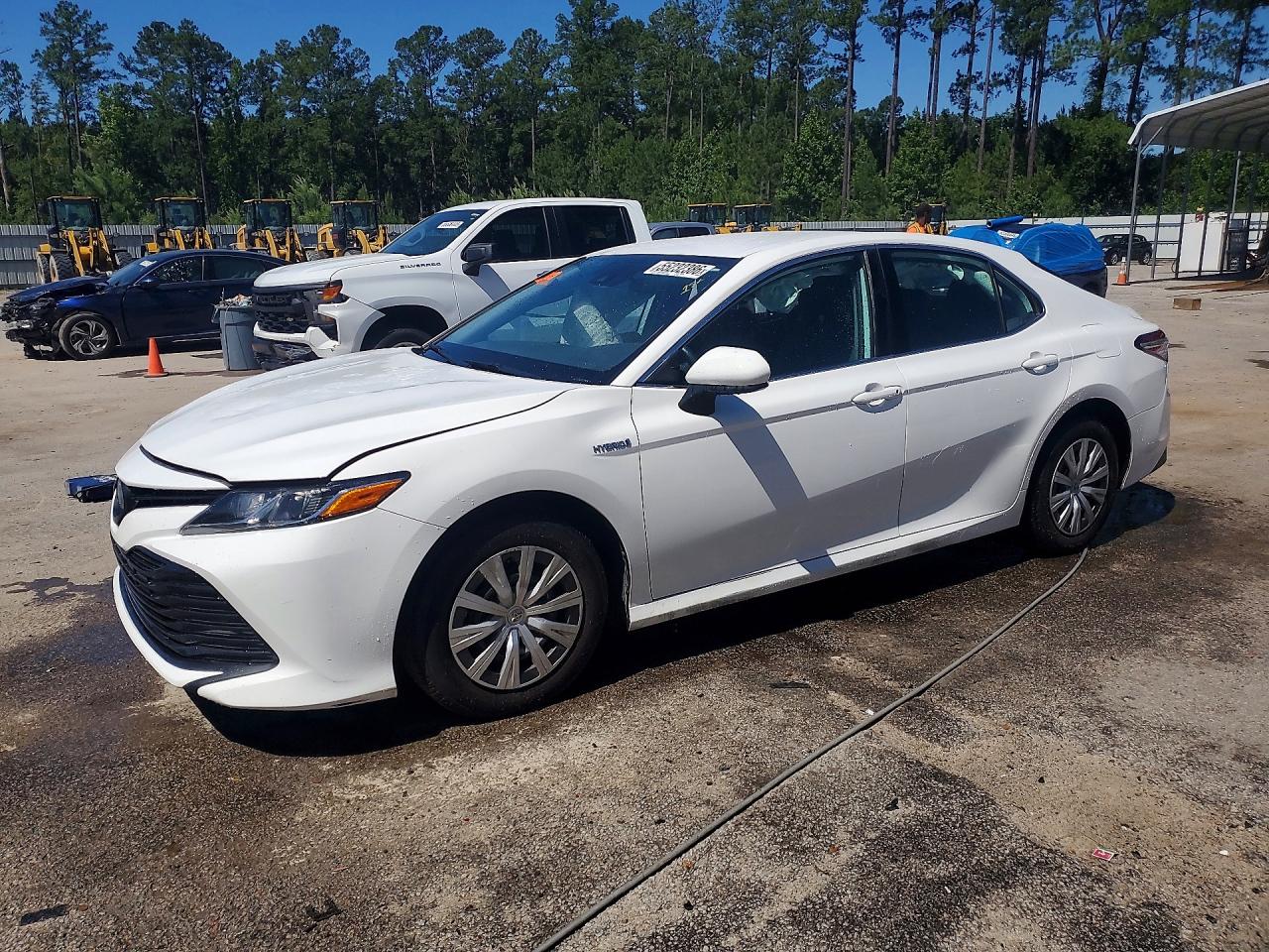 Photo of the 2020 TOYOTA CAMRY LE