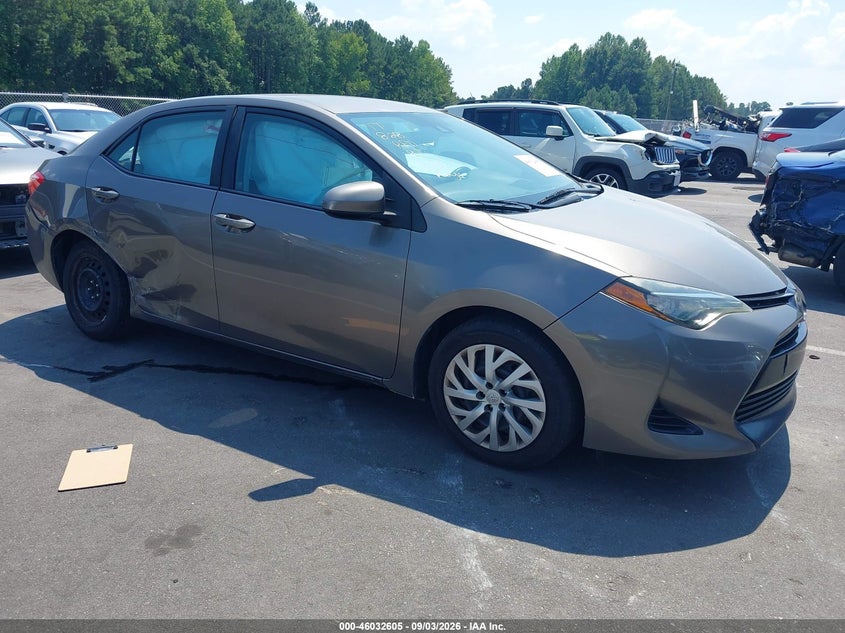Photo of the 2017 TOYOTA COROLLA LE