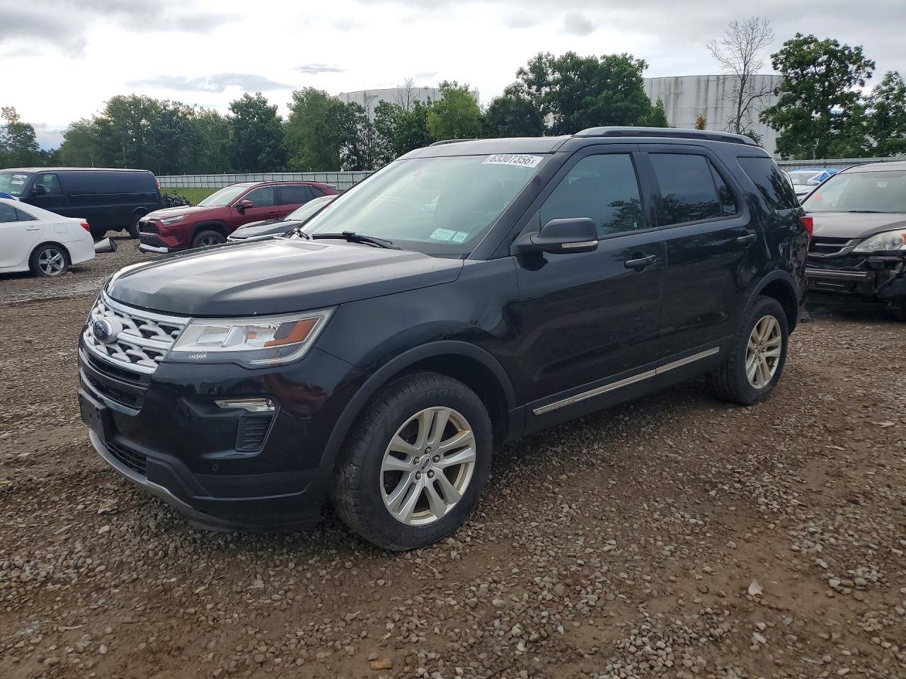 Photo of the 2018 FORD EXPLORER XLT