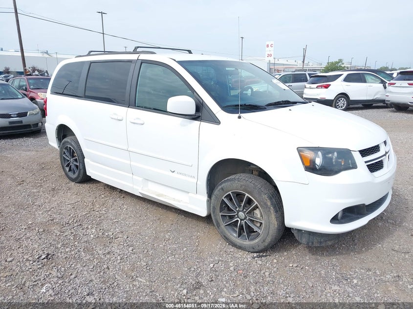 Photo of the 2016 DODGE GRAND CARAVAN R/T