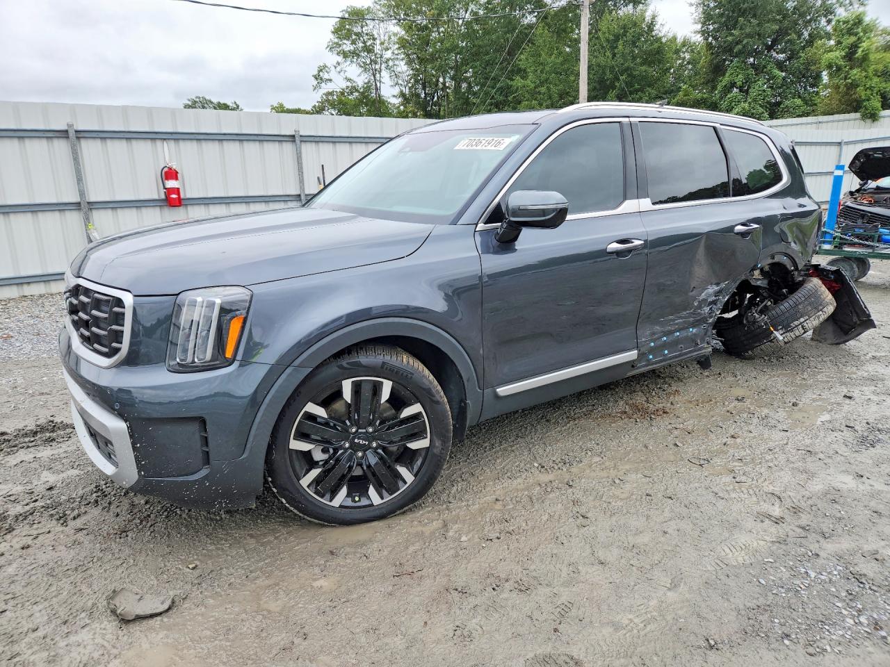 Photo of the 2023 KIA TELLURIDE SX