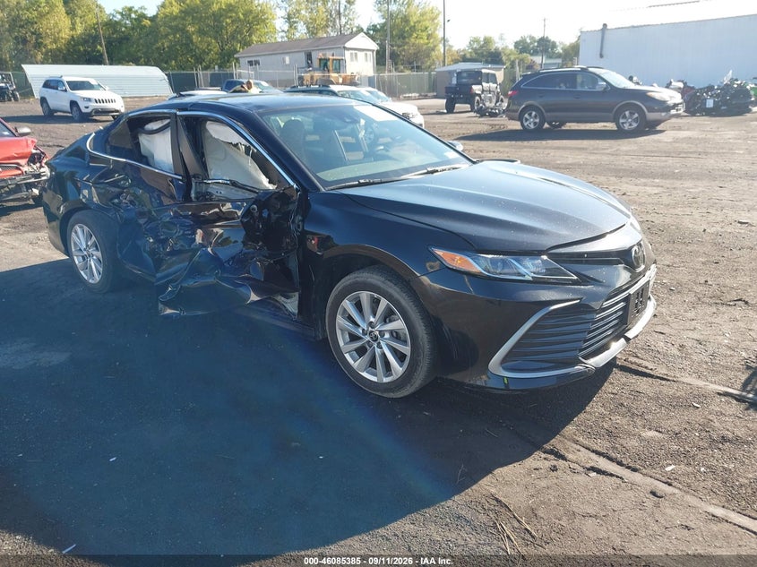 Photo of the 2024 TOYOTA CAMRY LE