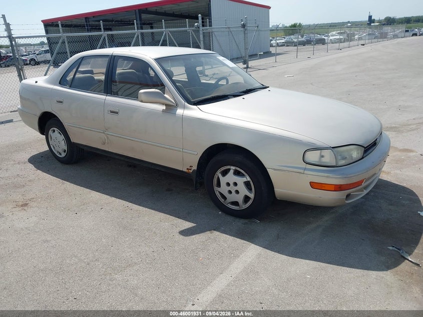 Photo of the 1993 TOYOTA CAMRY LE