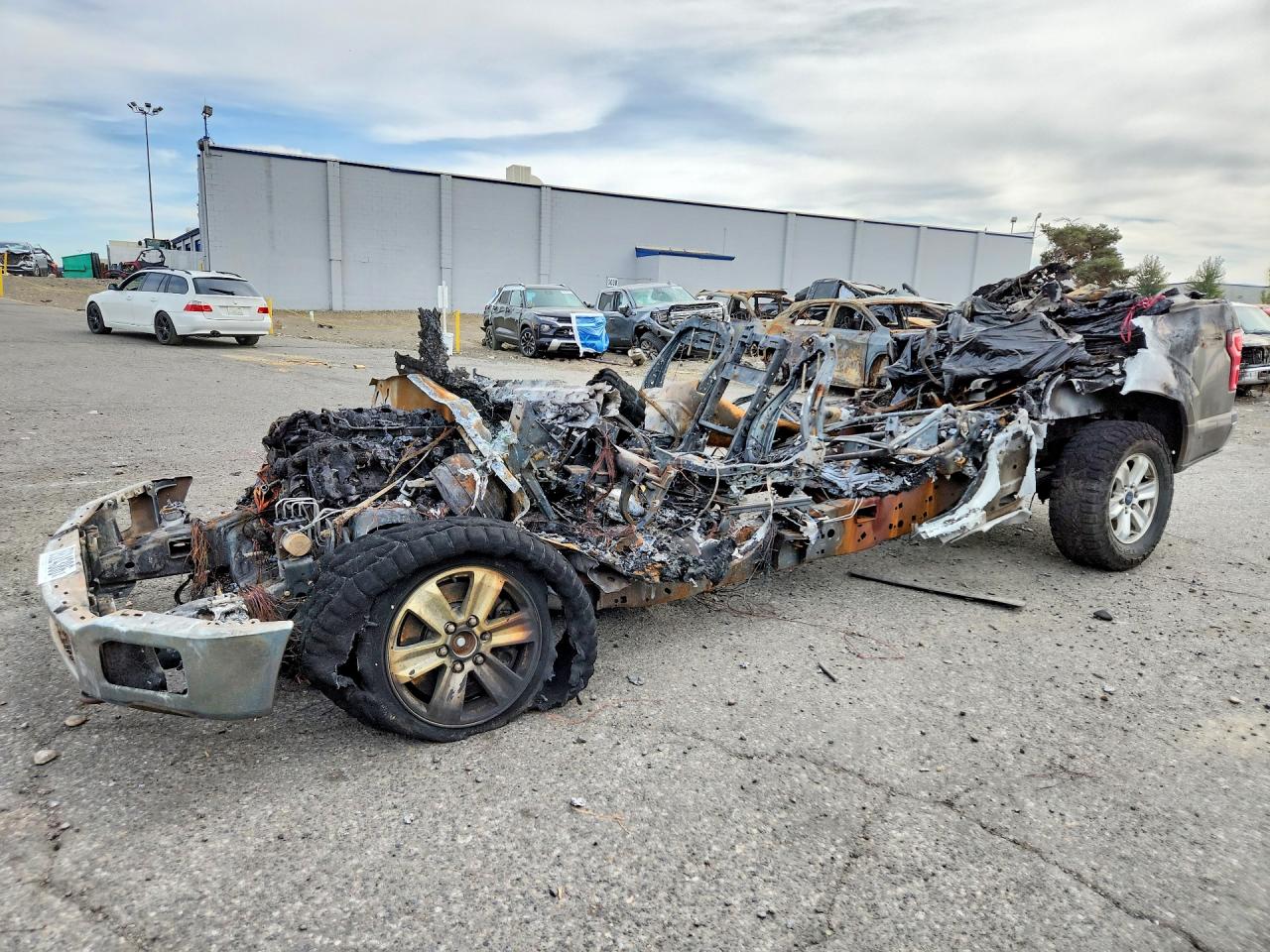 Photo of the 2020 FORD F150 SUPERCREW